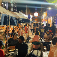 料理もドリンクもお席まで直接お届け！！