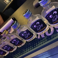 お客様同士で盛り上がれるbar