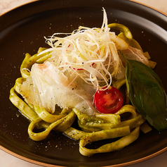 鯛の生ハムと自家製ジェノベーゼ
