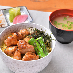 炭火　焼き鳥丼