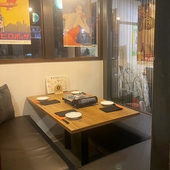 掘りごたつが5名×1卓あります。