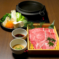 国産黒毛和牛を贅沢に使用したしゃぶしゃぶ