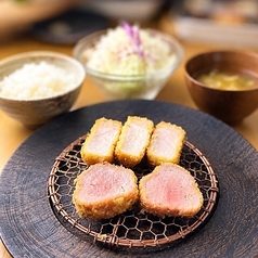 ロースかつとヒレかつ