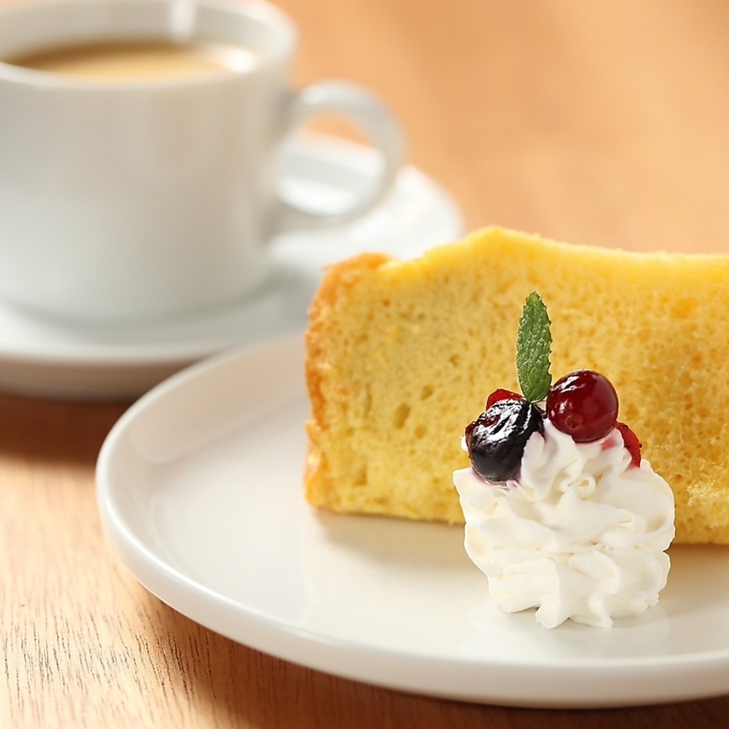 店主自ら手作りしたシフォンケーキは絶品！フレーバーもその時々で変わるので来るたびの楽しめる◎