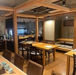 貸切は店内の扉（建具）を外す事で、最大40名様までご利用いただける広々とした空間をご用意可能