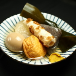 飛魚だしの優しい旨味が染み渡る本格おでん。心も体も温まる、寒い日は特におすすめのメニュー♪