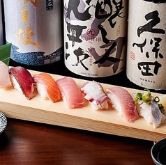 全国各地の厳選日本酒と旬魚の贅沢なマリアージュ
