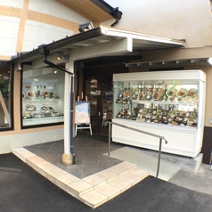 ウエスト カフェ 麦野店の外観3