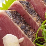 当店では、新鮮な魚介類を豊富に揃えており、常に美味しさと品質にこだわりぬいた料理をご提供