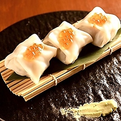 トロたくイクラ刺身餃子