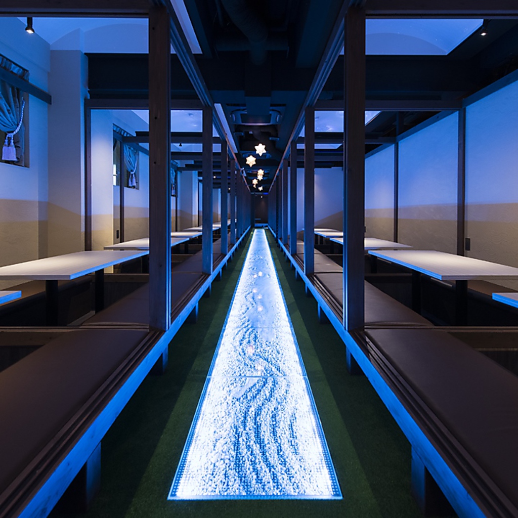 完全個室は大型宴会にもしっかり対応！廊下には本場京都庭師が手がけたガラス張りの枯山水！