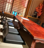 個室では喫煙が可能◎愛煙家のお客様にも安心してご来店いただけます。自慢の絶品メニューとともに、美味しいお酒をお楽しみいただいた後は、席でリラックスしながらお箸休めの一服をお楽しみください。心ゆくまでくつろぎのひとときを過ごせる空間を提供しております。