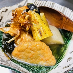 夏大根と焼き茄子の冷しおでん～燻製けずり節～