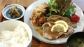料理メニュー写真 油淋鶏＆信州豚のオニオンソース定食
