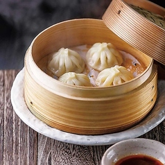 奥州美鶏入り じゅわっとあつあつ小龍包 (4個)