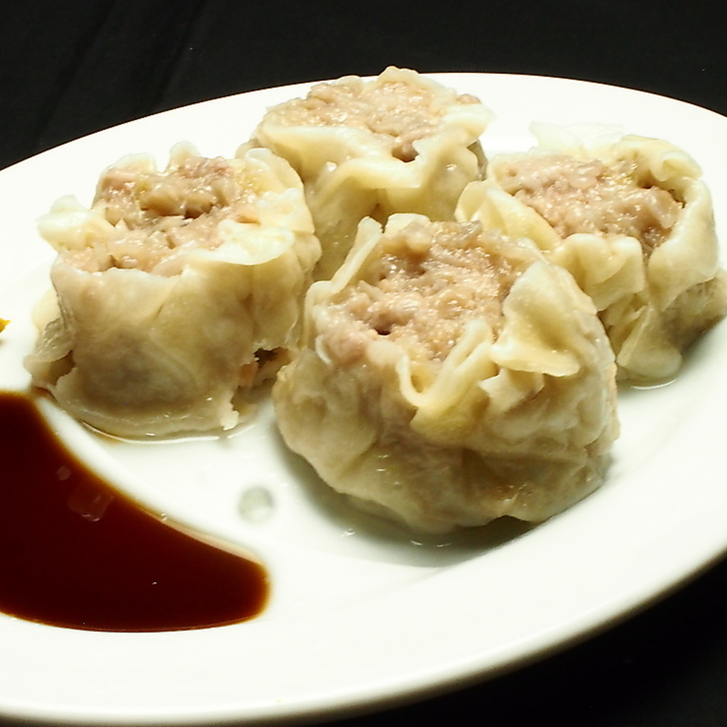 店内で一つずつ丁寧に手包みした自家製焼売！溢れ出す肉汁と手作りならではの美味しさをぜひ味わって