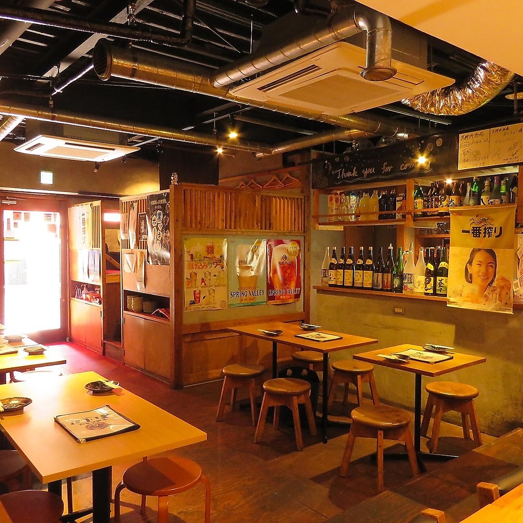 居心地の良い店内で女子会、二次会等　各種宴会承っております！！【　親不孝　飲み放題　宴会】