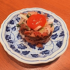 牛肉ユッケタルタル