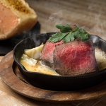 ステーキやローストビーフなど、北海道のお肉を使ったこだわりのメニューが豊富。