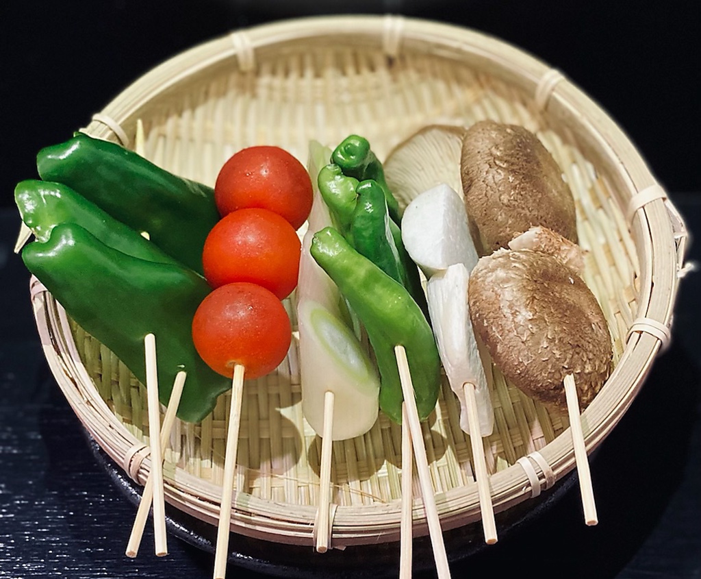 女性に大人気の県産野菜串　ぜひ食べ比べてみてくださいね♪