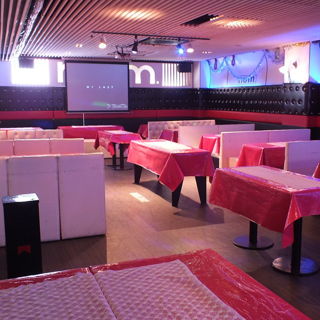 4階には独立したフロアが完備！少人数貸切にも嬉しい☆