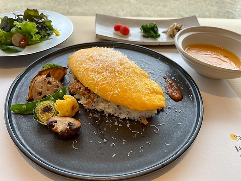 平飼い自然卵「歩荷」直営、地域初の「農家カフェ」！！