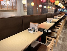 ソファ側があるテーブル席！席を繋げて大人数でのご予約も♪