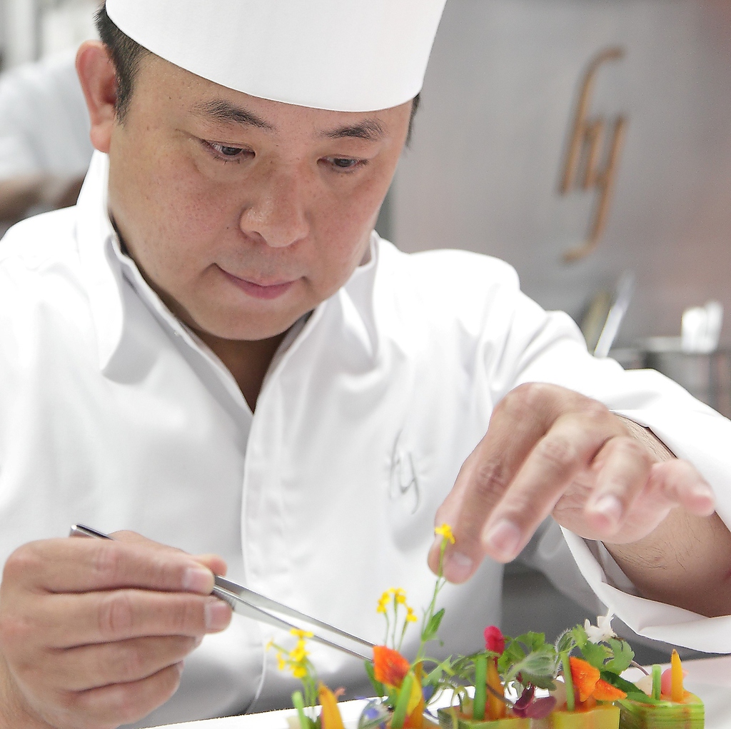 フランス伝説のシェフと世界が認めたグランシェフ、神戸北野ホテル・山口浩による新感覚フレンチ