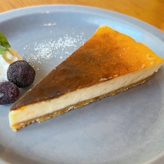 自家製ベイクドチーズケーキ