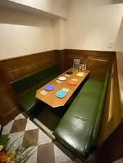 当店はお子様連れのお客様も大歓迎★お席のバリエーションも豊富にご用意しておりますので、お気軽にお立ち寄りください！また、お誕生日や記念日をお祝いするサプライズプレートもご用意可能です。詳細はお気軽にお問い合わせください。