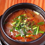 スパイスの効いた食欲をそそるメニューが豊富！ピッタリ合うお酒のラインナップも充実しております！