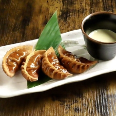 チーズ燻製餃子