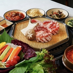 韓国料理 HANSSAM ハンサム 難波心斎橋店のおすすめポイント1