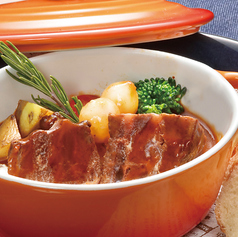 ビーフシチュー（バゲット添え）