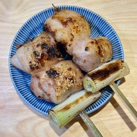 １串が１００g超え？自慢の超特大の鶏モモ串！