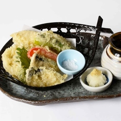 サワラと季節野菜の天ぷら盛り合わせ