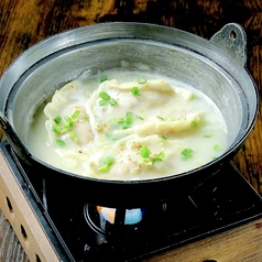 鶏白湯炊き餃子