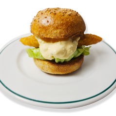 自家製タルタルソースのフィッシュバーガー
