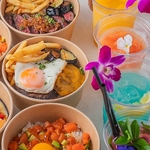 彩り豊かで可愛らしい見た目のお食事メニュー♪ご友人とのお食事や女子会等で是非ご利用下さいませ☆