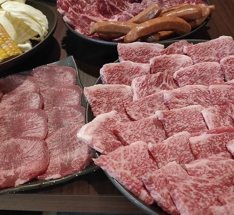 牧場主が選んだお肉、ホルモンを堪能できます！