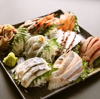 サク飲みにも最適なリーズナブルな料理多数◎