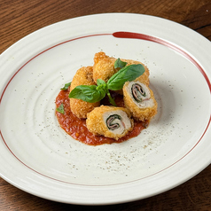 鶏胸肉と生ハムのフリット バジルの香り