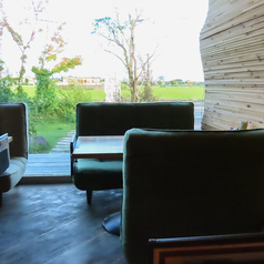 【ソファー：4名×4】