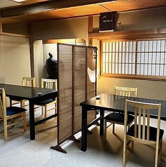 2～4名様用テーブル席