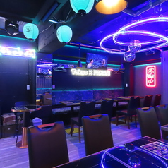 カップルも大歓迎！気さくなスタッフと一緒に楽しめるお店♪