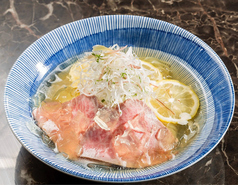 ペッパーレモン冷麺（低温調理和牛ローストビーフ付き）