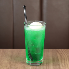 大人のメロンソーダ バニラアイスのせ