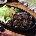 料理メニュー写真 宮崎県産親鳥の炭火焼
