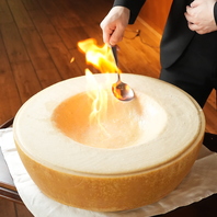 結婚式の二次会を最適な空間とお料理でお出迎えします！