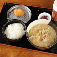 ランチ営業しております♪